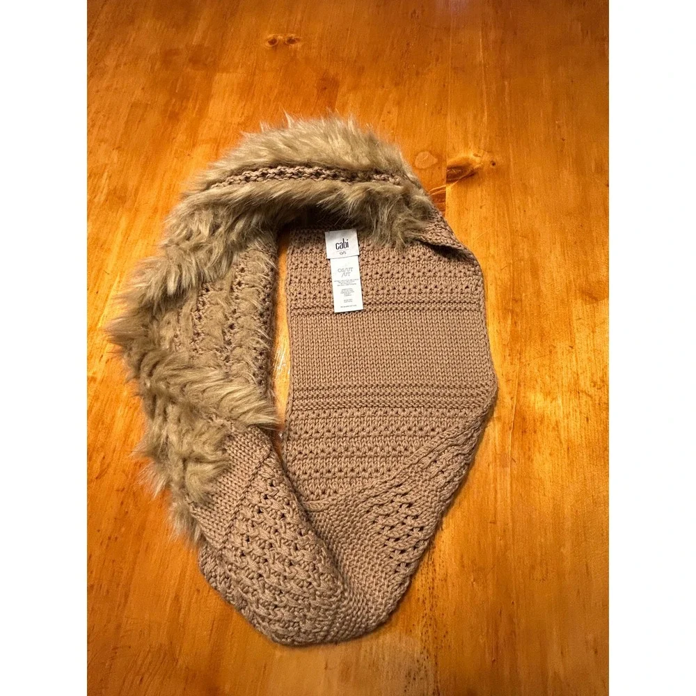Cabi Boho Chic Cozy Faux Fur Trim Infinity Scarf Tan Knit Pointelle Mixed Media